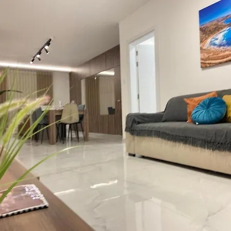 6 Bedroom 2 *